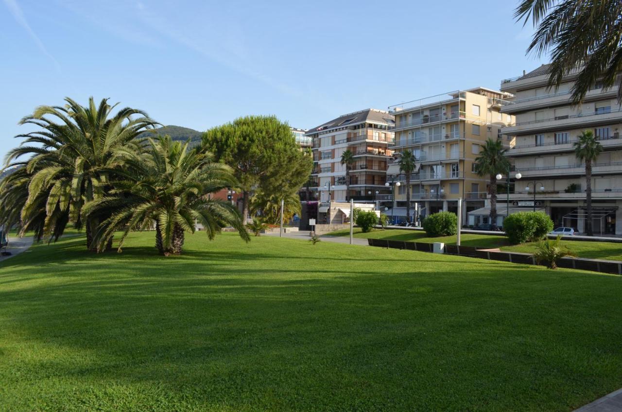 Hotel Doria Chiavari Esterno foto
